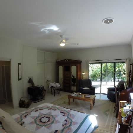 Bed and Breakfast Mandalay House Bellawongarah Esterno foto